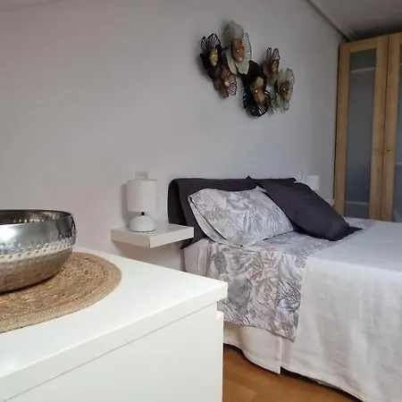 Junto A La Catedral Apartment *